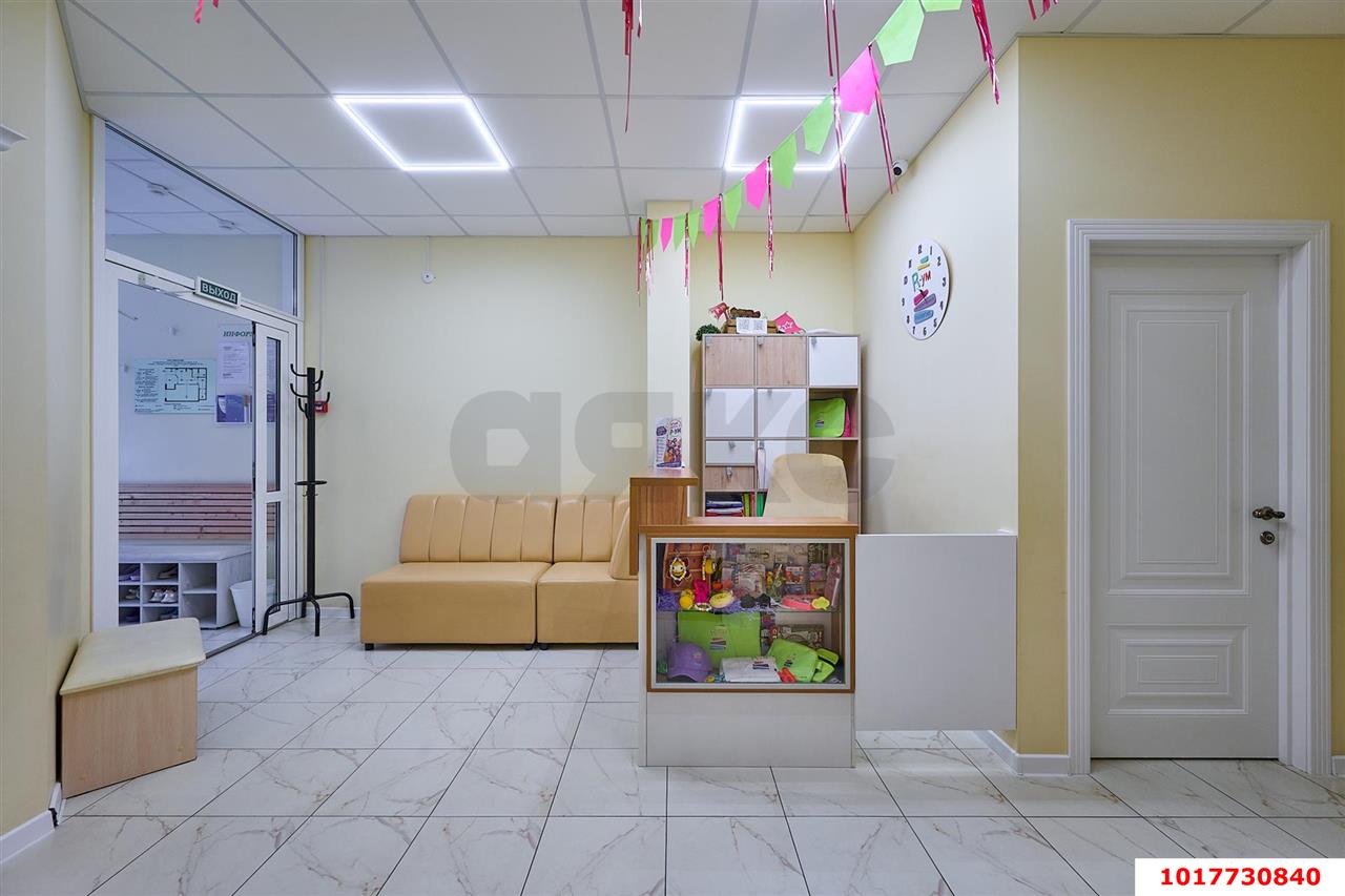 Фото №28: Студия <span class="whitespace-nowrap">70 м²</span>, <span class="whitespace-nowrap">1/16 эт.</span> - Краснодар, Прикубанский внутригородской округ, Славянский, мкр. Светлоград, ул. Красных Партизан, 1/4к8