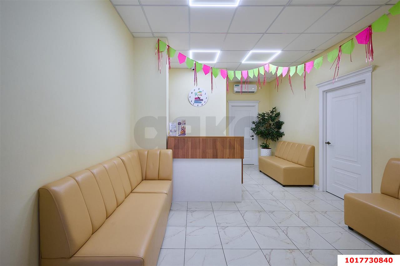 Фото №23: Студия <span class="whitespace-nowrap">70 м²</span>, <span class="whitespace-nowrap">1/16 эт.</span> - Краснодар, Прикубанский внутригородской округ, Славянский, мкр. Светлоград, ул. Красных Партизан, 1/4к8