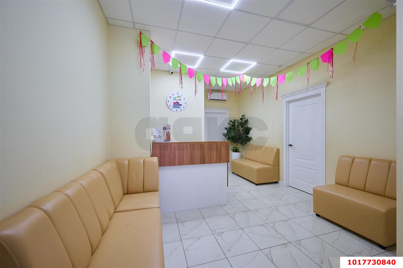 Фото №24: Студия <span class="whitespace-nowrap">70 м²</span>, <span class="whitespace-nowrap">1/16 эт.</span> - Краснодар, Прикубанский внутригородской округ, Славянский, мкр. Светлоград, ул. Красных Партизан, 1/4к8