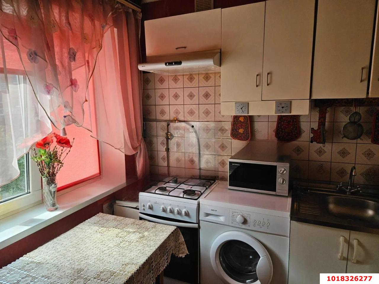Фото №5: 3-комнатная квартира <span class="whitespace-nowrap">52 м²</span>, <span class="whitespace-nowrap">3/5 эт.</span> - Краснодар, Прикубанский внутригородской округ, мкр. Славянский, ул. Темрюкская, 72