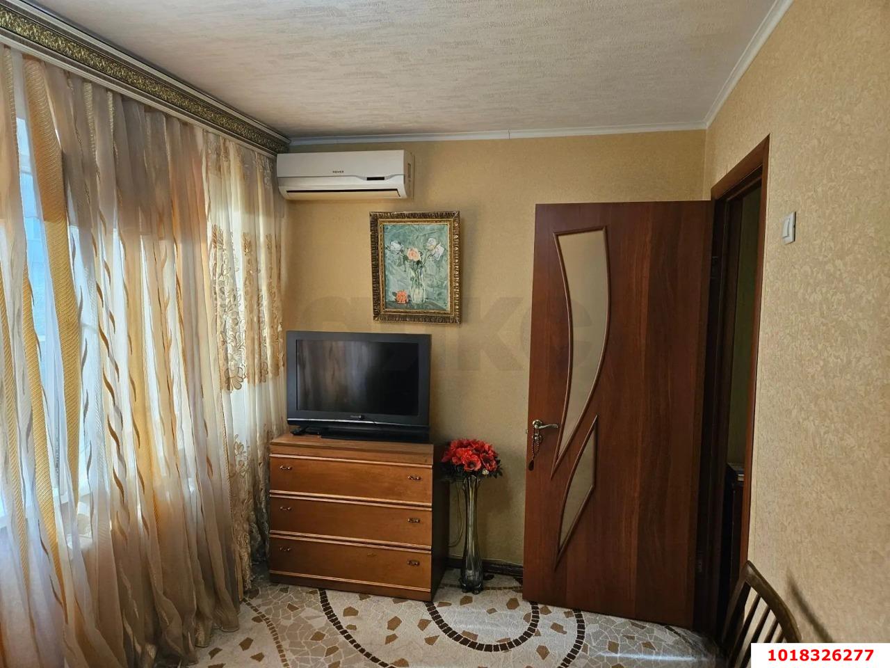 Фото №2: 3-комнатная квартира <span class="whitespace-nowrap">52 м²</span>, <span class="whitespace-nowrap">3/5 эт.</span> - Краснодар, Прикубанский внутригородской округ, мкр. Славянский, ул. Темрюкская, 72
