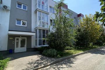 Фото №1: Студия <span class="whitespace-nowrap">30 м²</span>, <span class="whitespace-nowrap">3/3 эт.</span> - Краснодар, мкр. жилой комплекс Новая Португалия, ул. Лиссабонская, 109к21