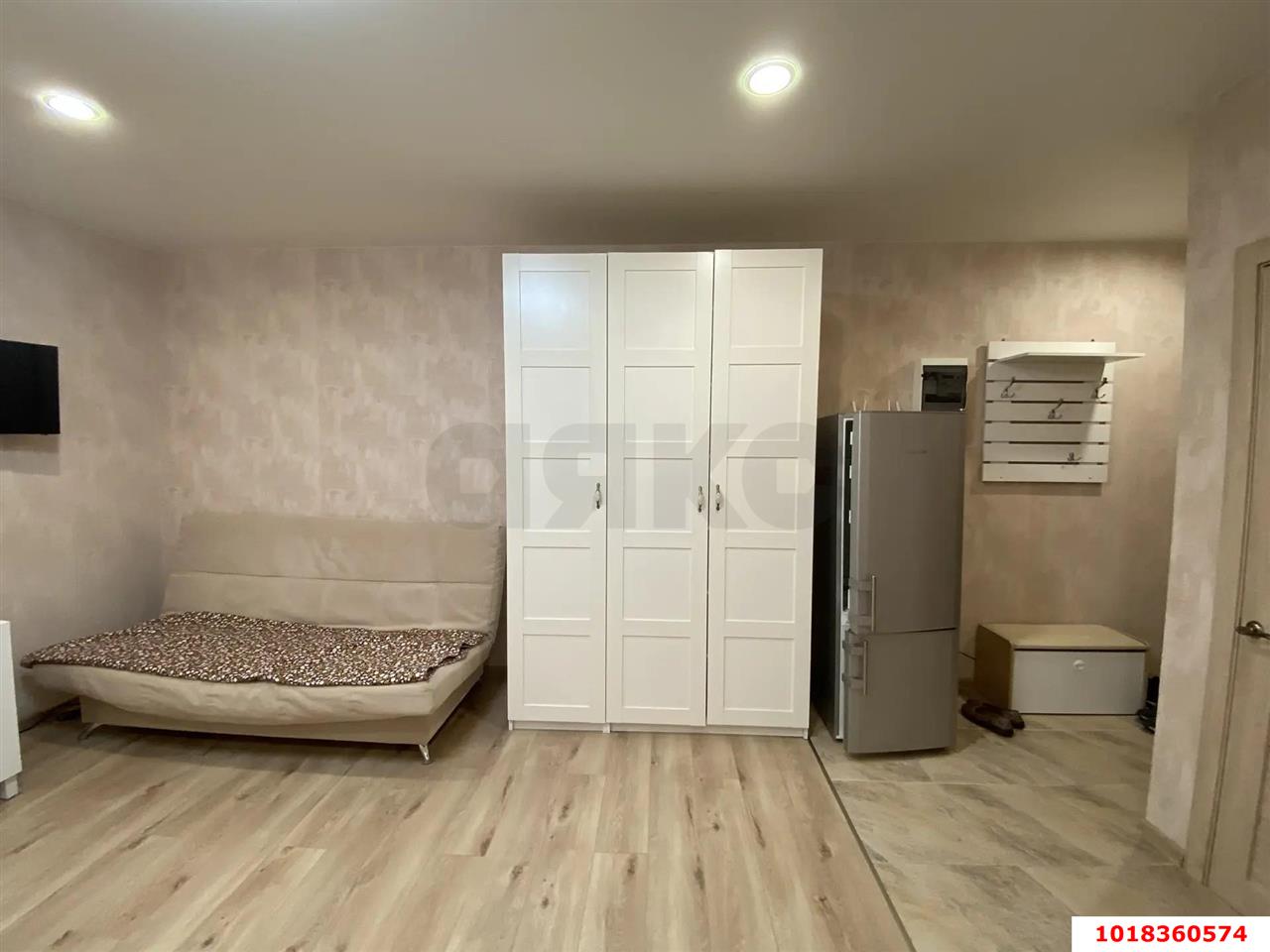 Фото №6: Студия <span class="whitespace-nowrap">30 м²</span>, <span class="whitespace-nowrap">1/2 эт.</span> - Краснодар, мкр. Западный внутригородской округ, ул. имени Дзержинского, 22
