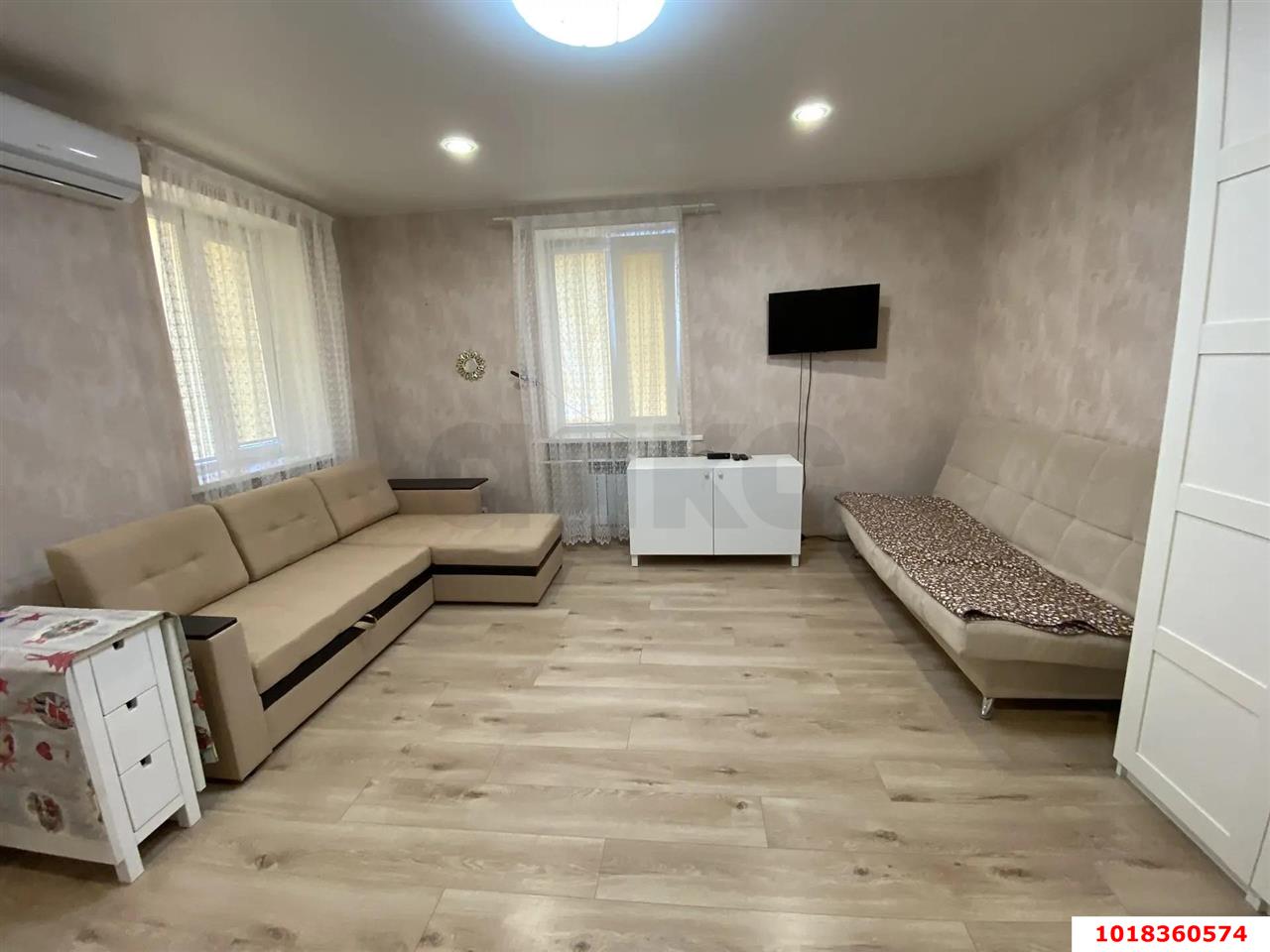 Фото №2: Студия <span class="whitespace-nowrap">30 м²</span>, <span class="whitespace-nowrap">1/2 эт.</span> - Краснодар, мкр. Западный внутригородской округ, ул. имени Дзержинского, 22