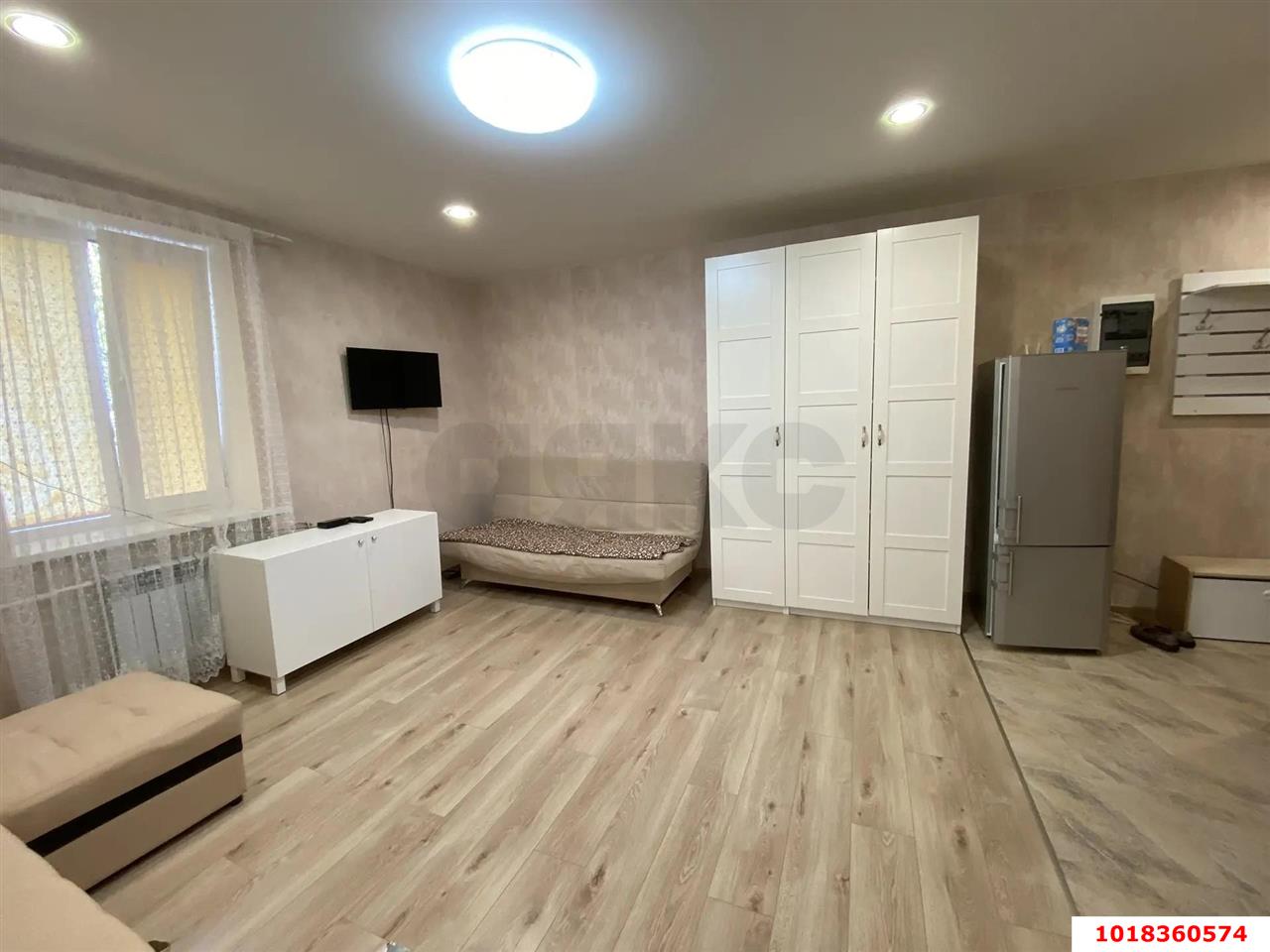 Фото №4: Студия <span class="whitespace-nowrap">30 м²</span>, <span class="whitespace-nowrap">1/2 эт.</span> - Краснодар, мкр. Западный внутригородской округ, ул. имени Дзержинского, 22
