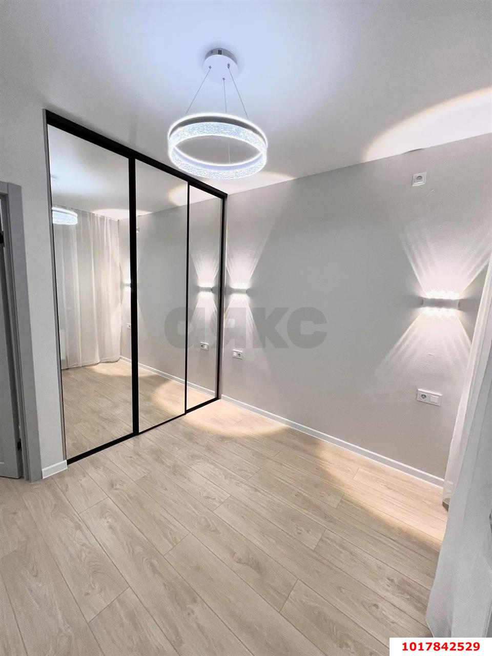 Фото №8: 1-комнатная квартира <span class="whitespace-nowrap">33 м²</span>, <span class="whitespace-nowrap">14/16 эт.</span> - Краснодар, Прикубанский внутригородской округ, мкр. жилой комплекс Самолёт-2, ул. Западный Обход, 57