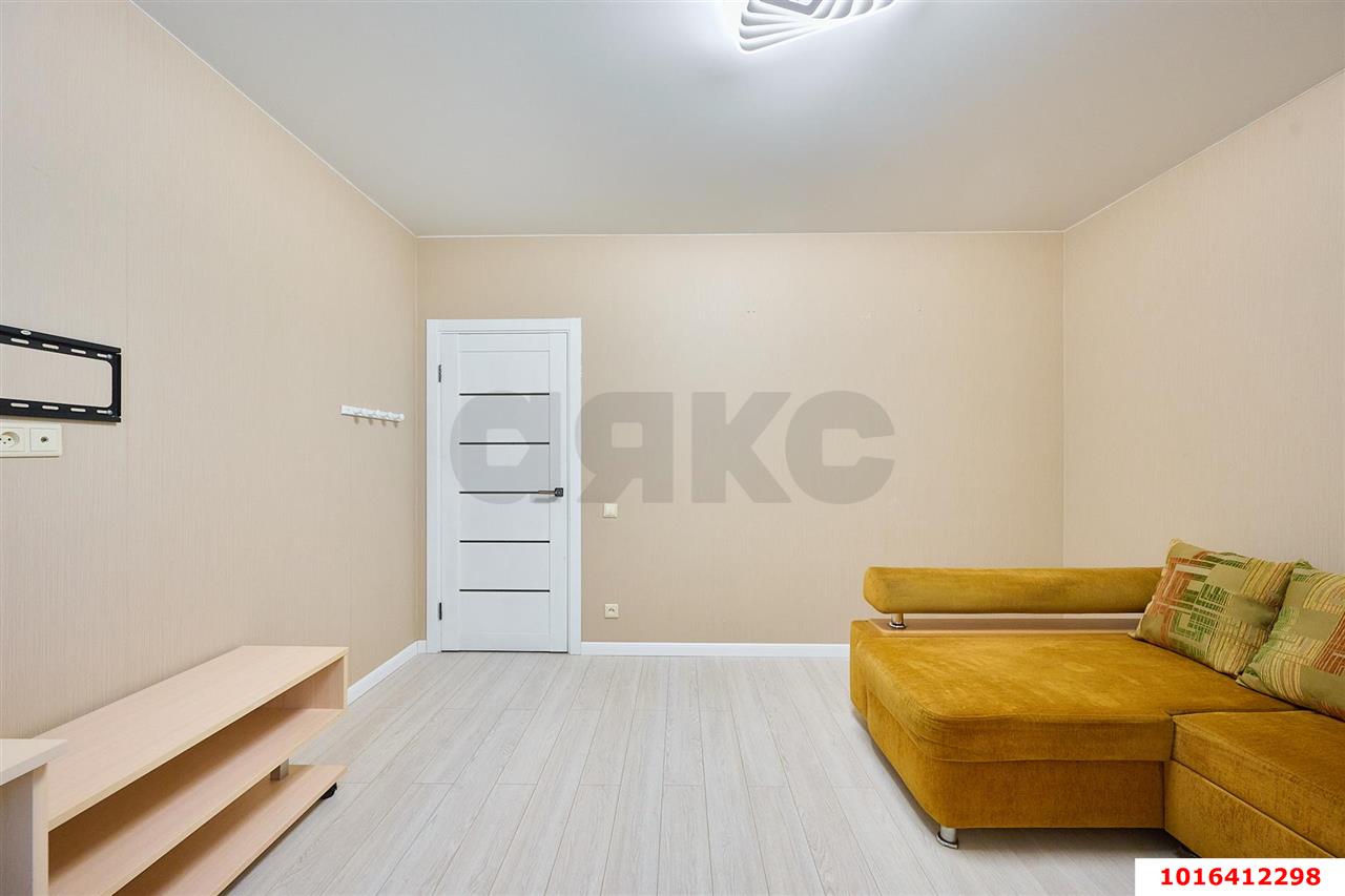 Фото №12: 2-комнатная квартира <span class="whitespace-nowrap">65 м²</span>, <span class="whitespace-nowrap">17/17 эт.</span> - Краснодар, Прикубанский внутригородской округ, 2-я Площадка, мкр. жилой комплекс Кремлёвские Ворота, ул. Кореновская, 2к2