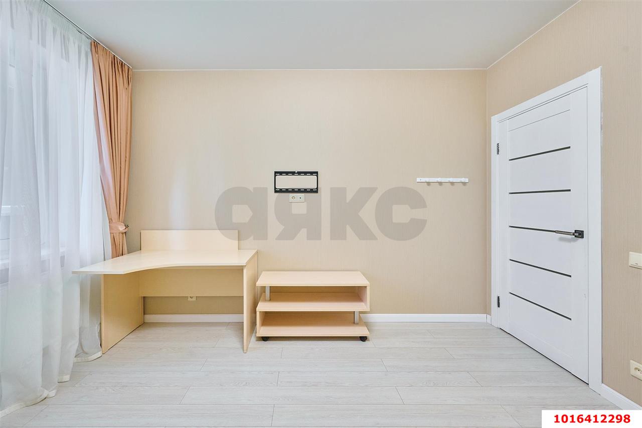 Фото №13: 2-комнатная квартира <span class="whitespace-nowrap">65 м²</span>, <span class="whitespace-nowrap">17/17 эт.</span> - Краснодар, Прикубанский внутригородской округ, 2-я Площадка, мкр. жилой комплекс Кремлёвские Ворота, ул. Кореновская, 2к2