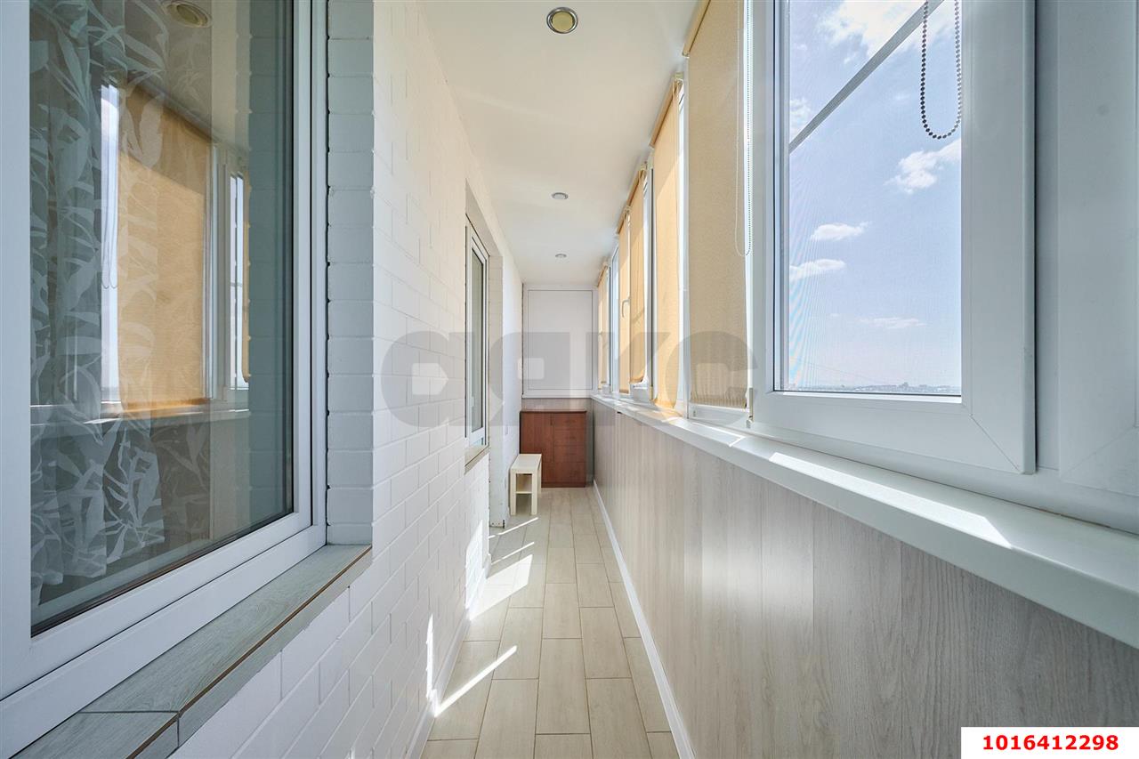 Фото №7: 2-комнатная квартира <span class="whitespace-nowrap">65 м²</span>, <span class="whitespace-nowrap">17/17 эт.</span> - Краснодар, Прикубанский внутригородской округ, 2-я Площадка, мкр. жилой комплекс Кремлёвские Ворота, ул. Кореновская, 2к2