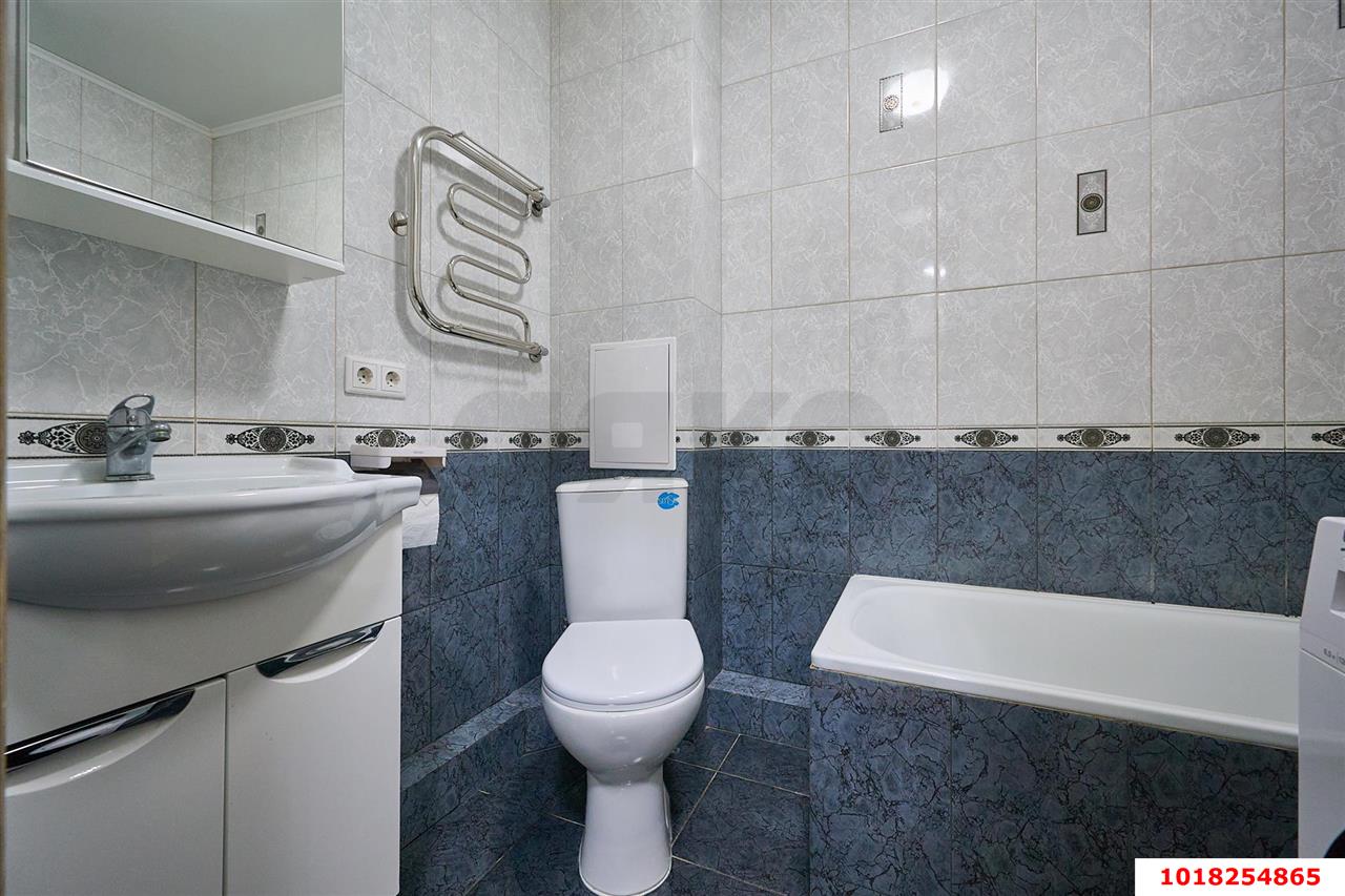 Фото №7: 1-комнатная квартира <span class="whitespace-nowrap">32 м²</span>, <span class="whitespace-nowrap">1/10 эт.</span> - Краснодар, Прикубанский внутригородской округ, Славянский, мкр. Светлоград, ул. Красных Партизан, 1/3к7