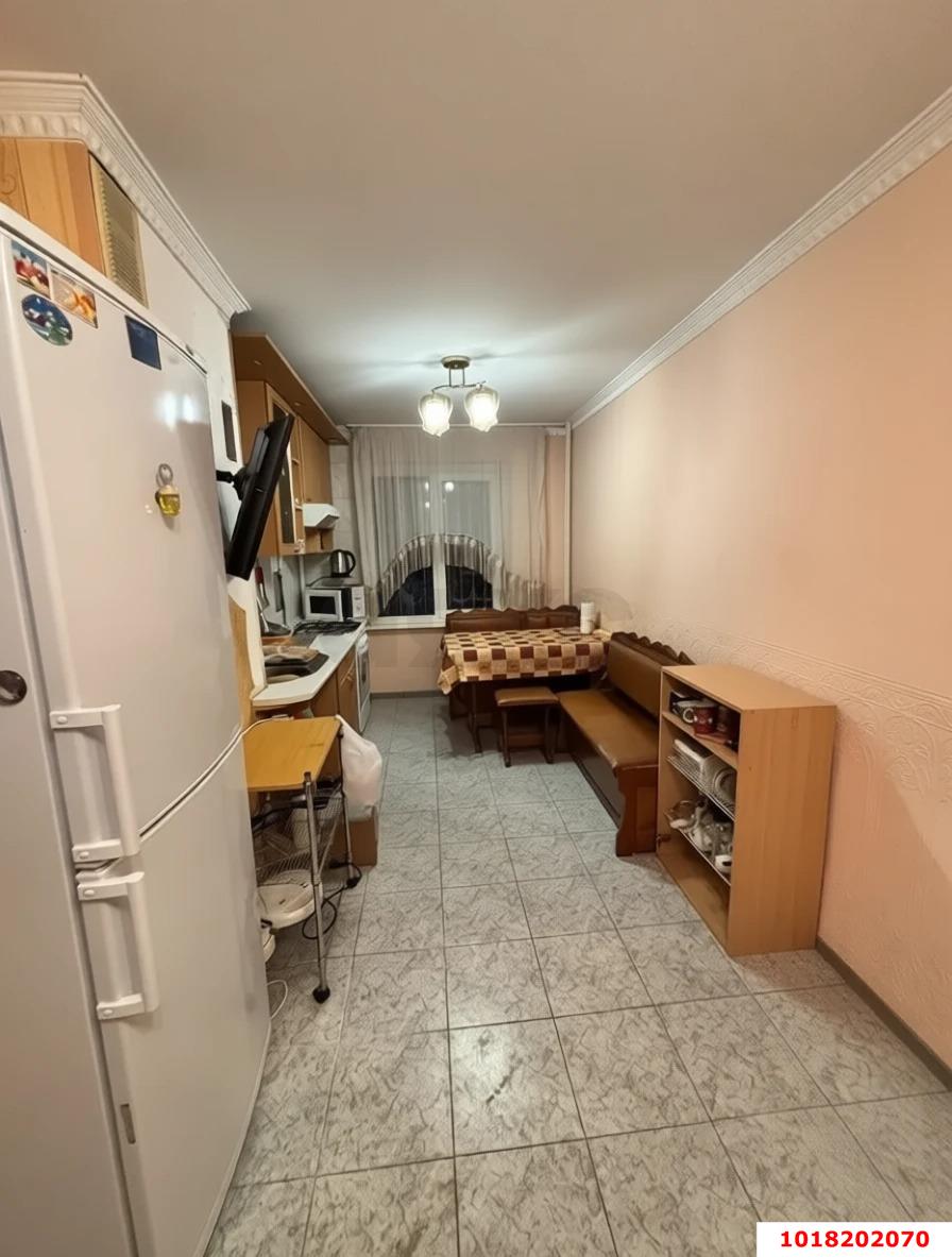 Фото №5: 3-комнатная квартира <span class="whitespace-nowrap">69 м²</span>, <span class="whitespace-nowrap">2/9 эт.</span> - Краснодар, Карасунский внутригородской округ, мкр. Гидростроителей, ул. имени Игнатова, 67
