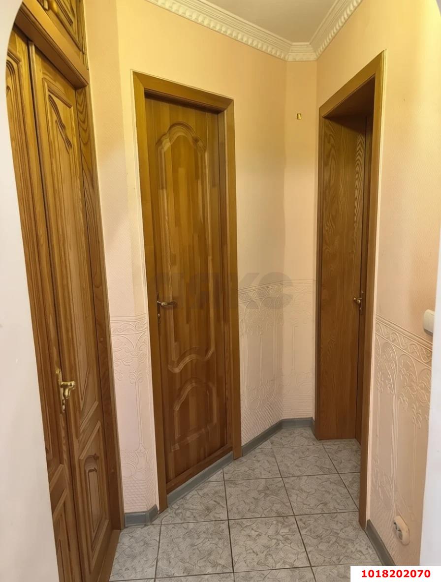 Фото №6: 3-комнатная квартира <span class="whitespace-nowrap">69 м²</span>, <span class="whitespace-nowrap">2/9 эт.</span> - Краснодар, Карасунский внутригородской округ, мкр. Гидростроителей, ул. имени Игнатова, 67