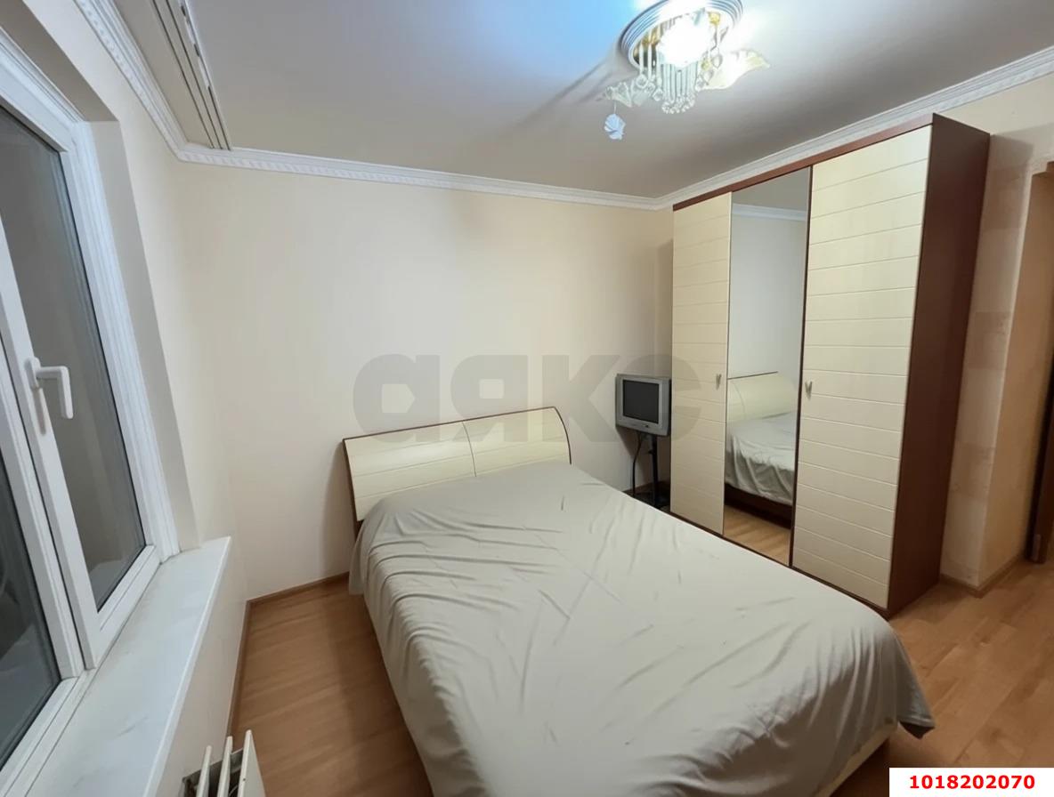 Фото №3: 3-комнатная квартира <span class="whitespace-nowrap">69 м²</span>, <span class="whitespace-nowrap">2/9 эт.</span> - Краснодар, Карасунский внутригородской округ, мкр. Гидростроителей, ул. имени Игнатова, 67