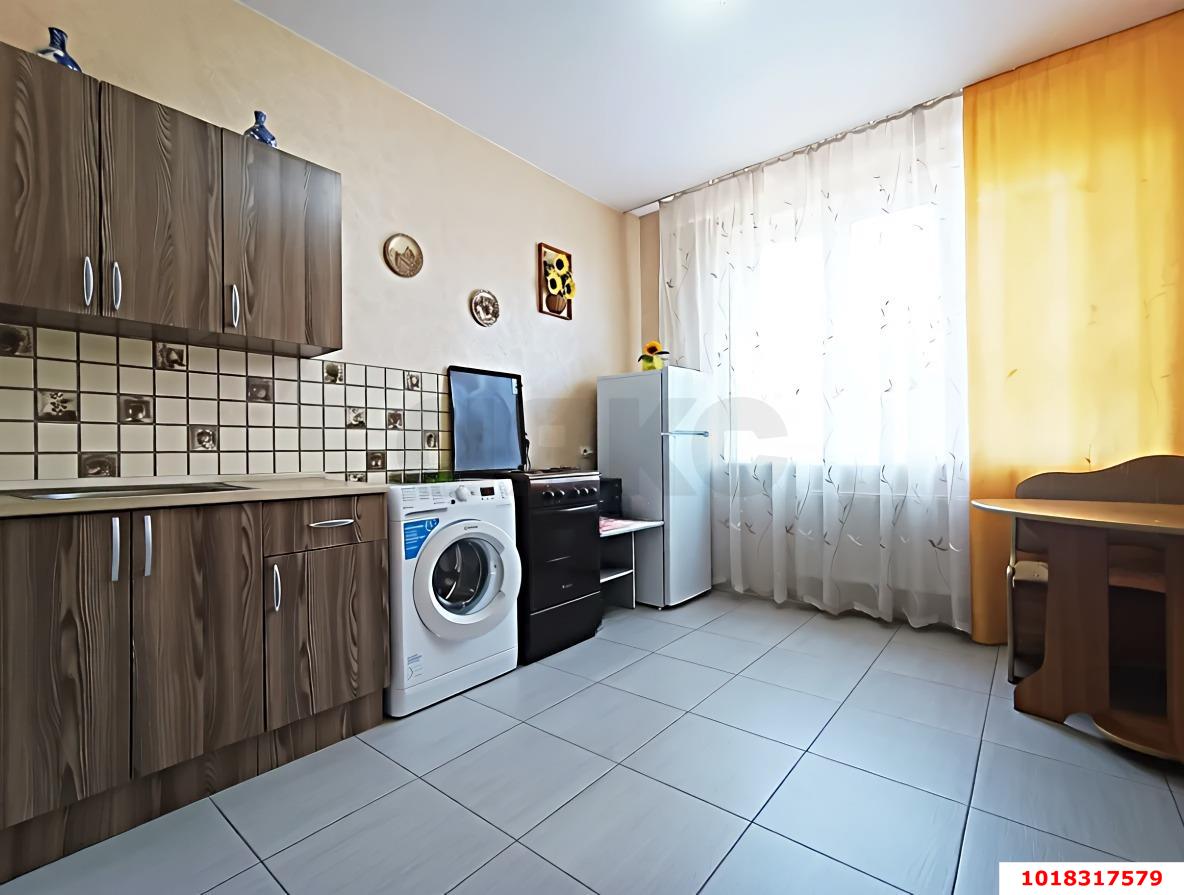 Фото №4: 1-комнатная квартира <span class="whitespace-nowrap">41 м²</span>, <span class="whitespace-nowrap">3/16 эт.</span> - Краснодар, Карасунский внутригородской округ, Гидростроителей, мкр. ЖК Феникс, ул. имени В.Н. Мачуги, 6/2к1