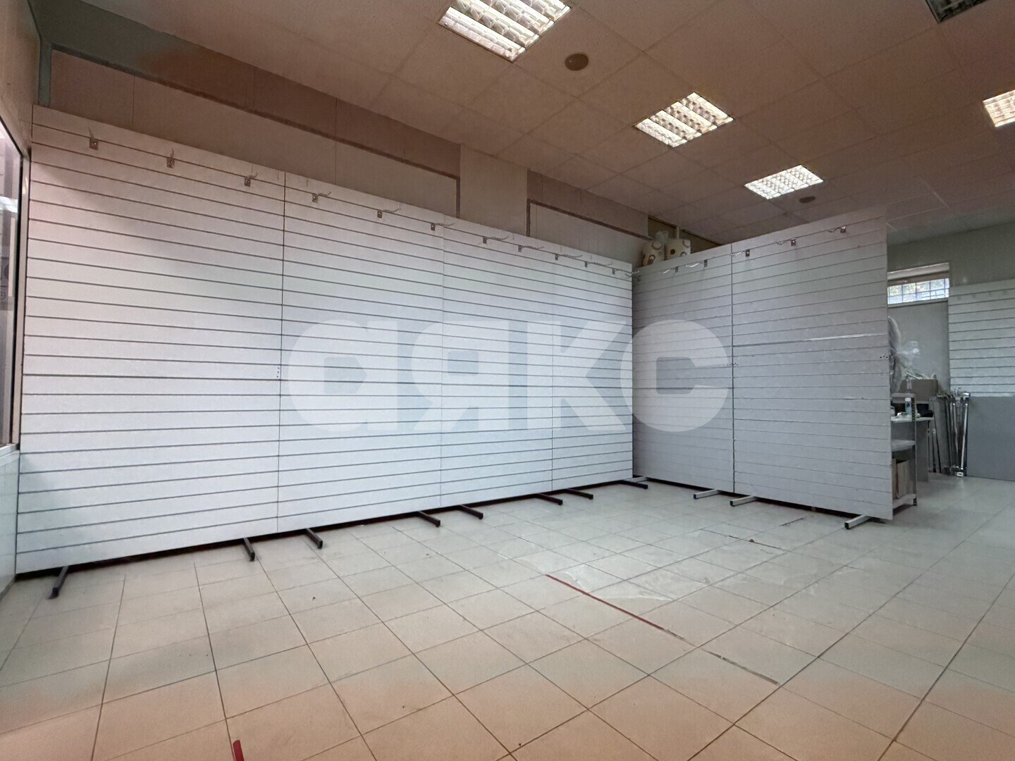 Фото №12: Коммерция <span class="whitespace-nowrap">48 м²</span>, <span class="whitespace-nowrap">-1/2 эт.</span> - Жуковский, мкр. 2-й, ул. Гагарина, 49А