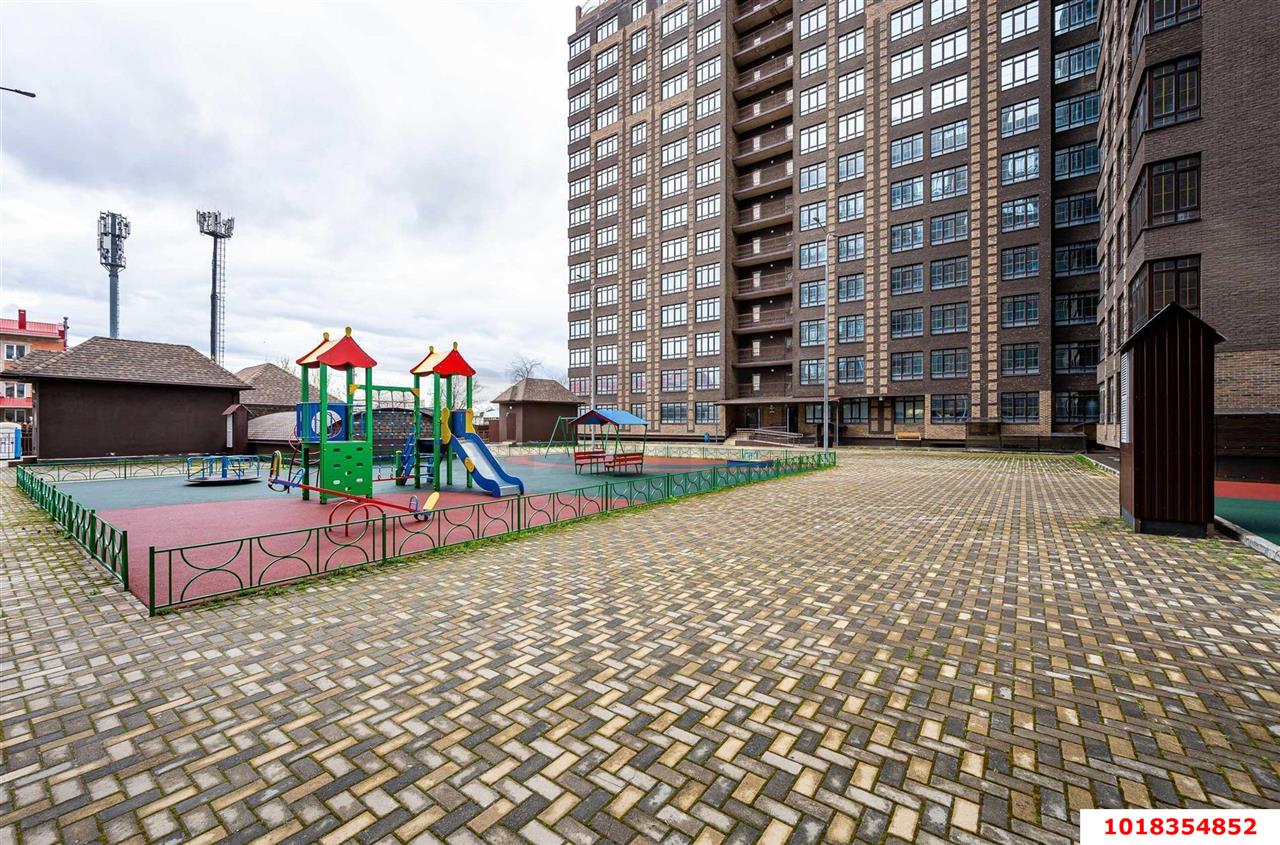 Фото №11: 3-комнатная квартира <span class="whitespace-nowrap">86 м²</span>, <span class="whitespace-nowrap">1/16 эт.</span> - Краснодар, Прикубанский внутригородской округ, мкр. 9-й километр, ул. Ярославская, 113к1