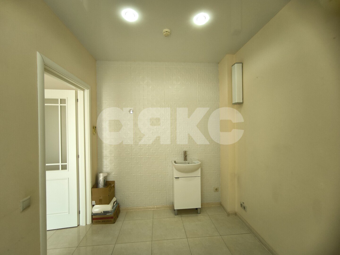 Фото №15: Коммерция <span class="whitespace-nowrap">61 м²</span>, <span class="whitespace-nowrap">1/9 эт.</span> - Горячий Ключ, мкр. Администрация, ул. Объездная, 2В