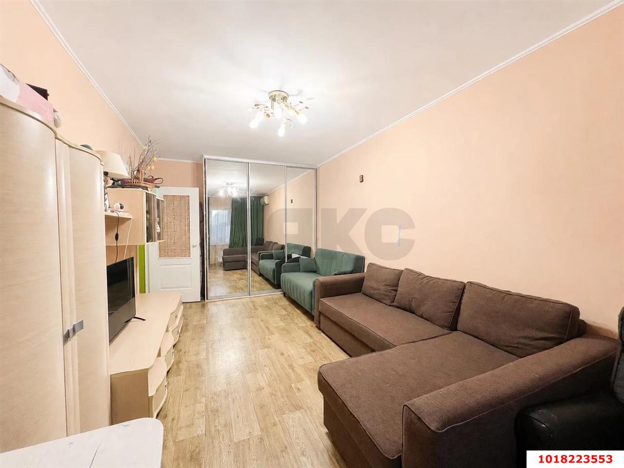 Фото №2: 1-комнатная квартира <span class="whitespace-nowrap">37 м²</span>, <span class="whitespace-nowrap">9/16 эт.</span> - Краснодар, Прикубанский внутригородской округ, мкр. Краевая Клиническая Больница, ул. Восточно-Кругликовская, 77