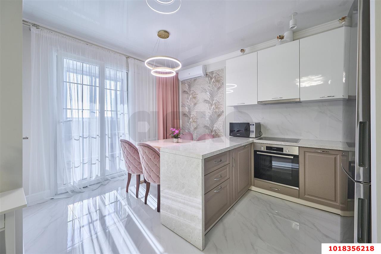 Фото №2: 1-комнатная квартира <span class="whitespace-nowrap">51 м²</span>, <span class="whitespace-nowrap">13/24 эт.</span> - Краснодар, Западный внутригородской округ, Фестивальный, мкр. ЖК Тургенев, ул. Дальняя, 8к1