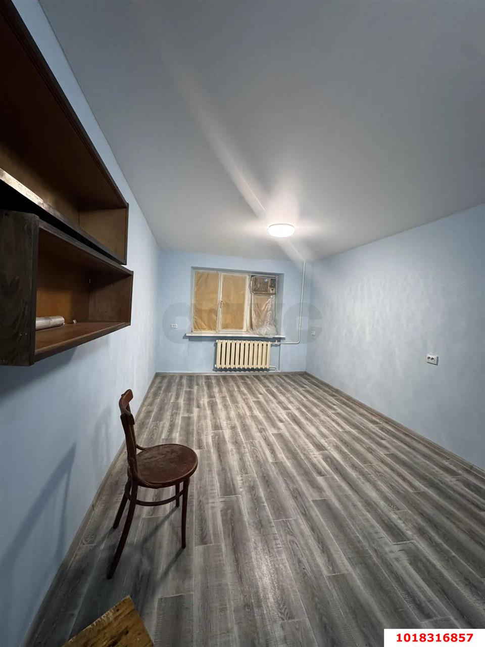 Фото №1: Комната <span class="whitespace-nowrap">17 м²</span>, <span class="whitespace-nowrap">1/4 эт.</span> - Краснодар, Карасунский внутригородской округ, мкр. Хлопчато-бумажный Комбинат, ул. Бородина, 18