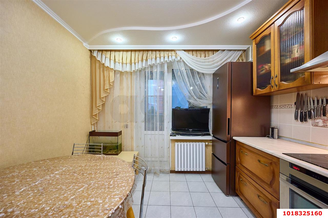 Фото №3: 3-комнатная квартира <span class="whitespace-nowrap">90 м²</span>, <span class="whitespace-nowrap">3/10 эт.</span> - Краснодар, Карасунский внутригородской округ, мкр. Гидростроителей, ул. Трудовой Славы, 1