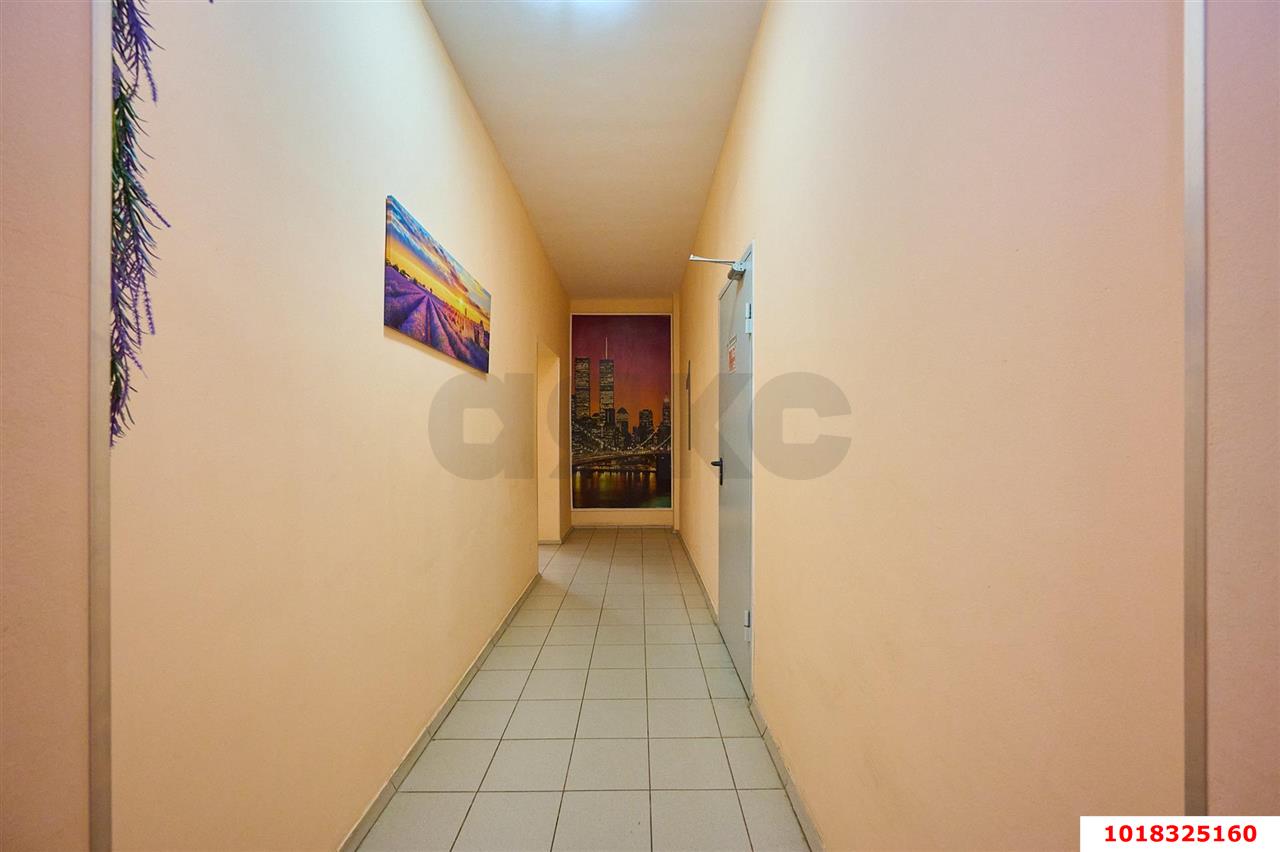Фото №16: 3-комнатная квартира <span class="whitespace-nowrap">90 м²</span>, <span class="whitespace-nowrap">3/10 эт.</span> - Краснодар, Карасунский внутригородской округ, мкр. Гидростроителей, ул. Трудовой Славы, 1
