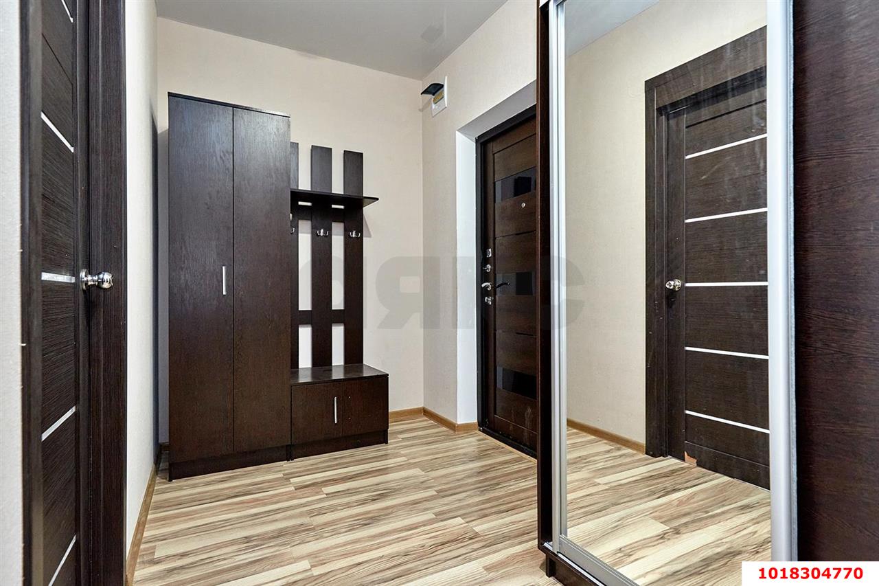 Фото №10: 1-комнатная квартира <span class="whitespace-nowrap">40 м²</span>, <span class="whitespace-nowrap">11/16 эт.</span> - Краснодар, Прикубанский внутригородской округ, 2-я Площадка, мкр. жилой комплекс Кремлёвские Ворота, ул. Кореновская, 2к3