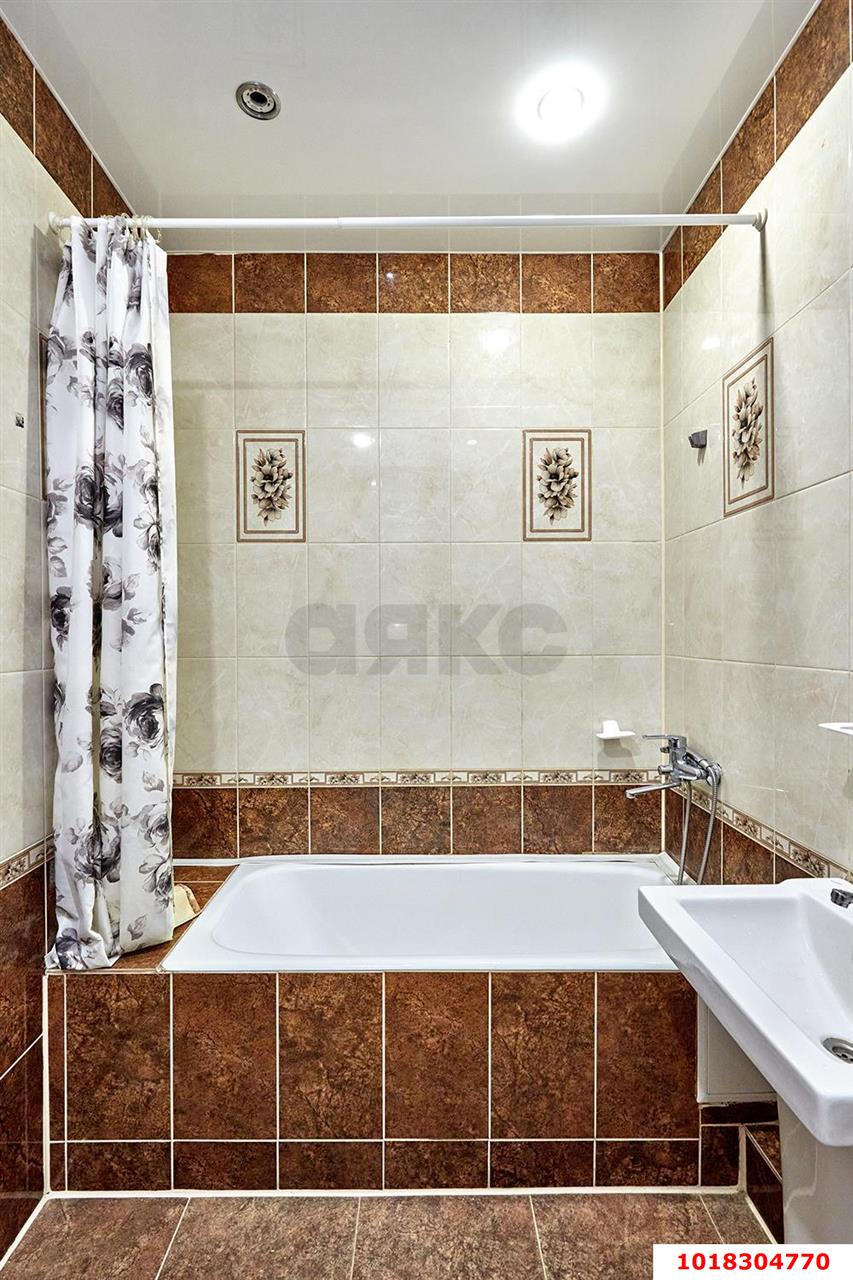 Фото №12: 1-комнатная квартира <span class="whitespace-nowrap">40 м²</span>, <span class="whitespace-nowrap">11/16 эт.</span> - Краснодар, Прикубанский внутригородской округ, 2-я Площадка, мкр. жилой комплекс Кремлёвские Ворота, ул. Кореновская, 2к3