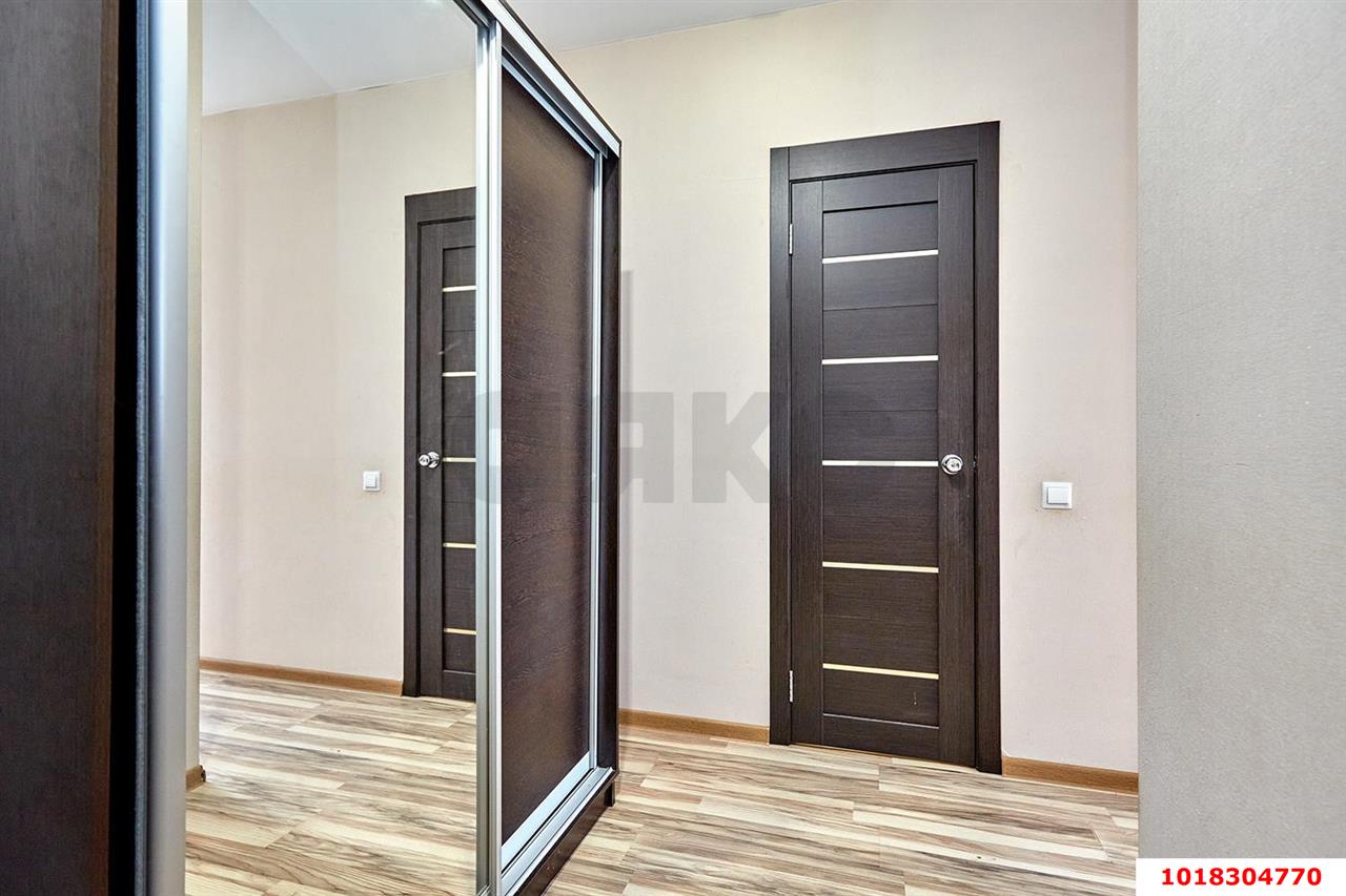 Фото №11: 1-комнатная квартира <span class="whitespace-nowrap">40 м²</span>, <span class="whitespace-nowrap">11/16 эт.</span> - Краснодар, Прикубанский внутригородской округ, 2-я Площадка, мкр. жилой комплекс Кремлёвские Ворота, ул. Кореновская, 2к3