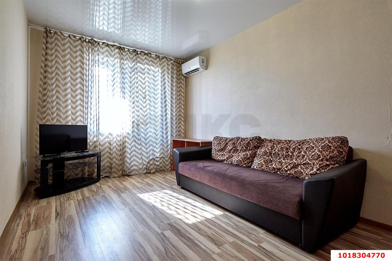Фото №5: 1-комнатная квартира <span class="whitespace-nowrap">40 м²</span>, <span class="whitespace-nowrap">11/16 эт.</span> - Краснодар, Прикубанский внутригородской округ, 2-я Площадка, мкр. жилой комплекс Кремлёвские Ворота, ул. Кореновская, 2к3
