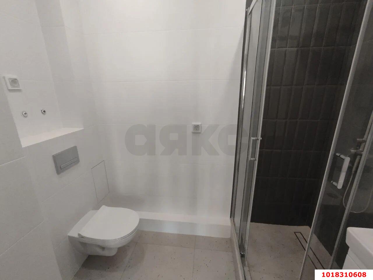 Фото №5: 3-комнатная квартира <span class="whitespace-nowrap">81 м²</span>, <span class="whitespace-nowrap">4/9 эт.</span> - Краснодар, Прикубанский внутригородской округ, мкр. Парк Победы, ул. имени Героя Дангиреева, 2