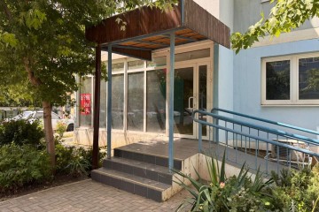 Фото №2: Торговое помещение 64 м² - Краснодар, мкр. жилой комплекс Три Кита, ул. Московская, 131к2