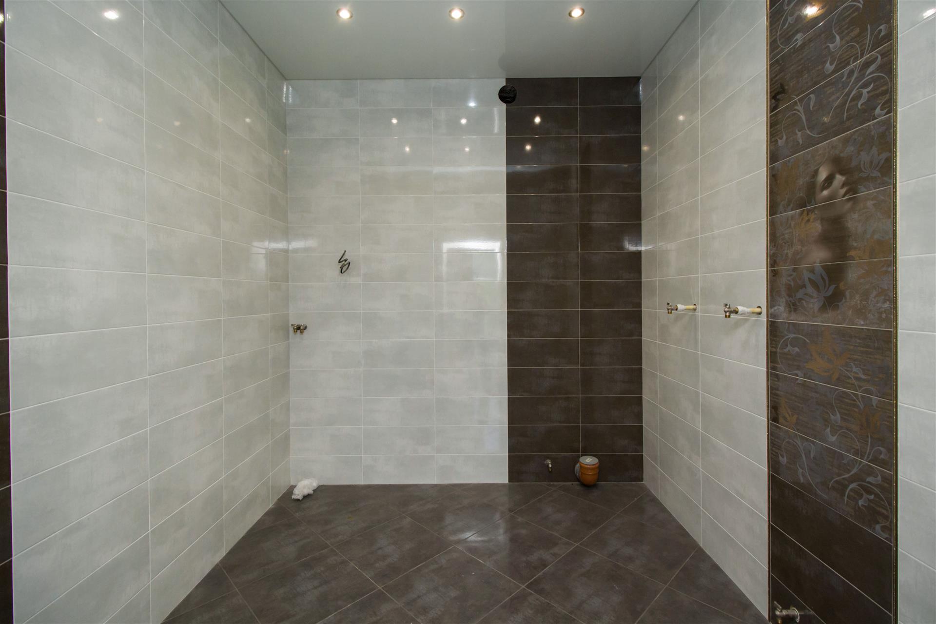 Фото №14: Дом 200 м² + 4 сот. - Краснодар, Завод Радиоизмерительных Приборов, Калинино, мкр. Прикубанский внутригородской округ, ул. Ивана Кожедуба, 46