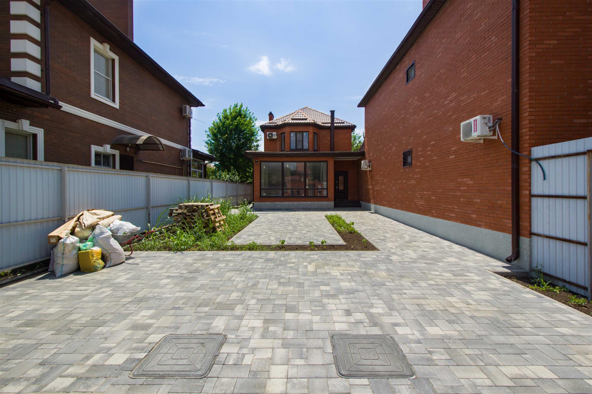 Фото №1: Дом 200 м² + 4 сот. - Краснодар, Завод Радиоизмерительных Приборов, Калинино, мкр. Прикубанский внутригородской округ, ул. Ивана Кожедуба, 46