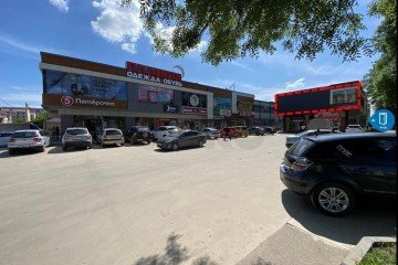 Фото №2: Торговое помещение 430 м² - Российский, мкр. Прикубанский внутригородской округ, ул. имени В.М. Комарова, 26/1