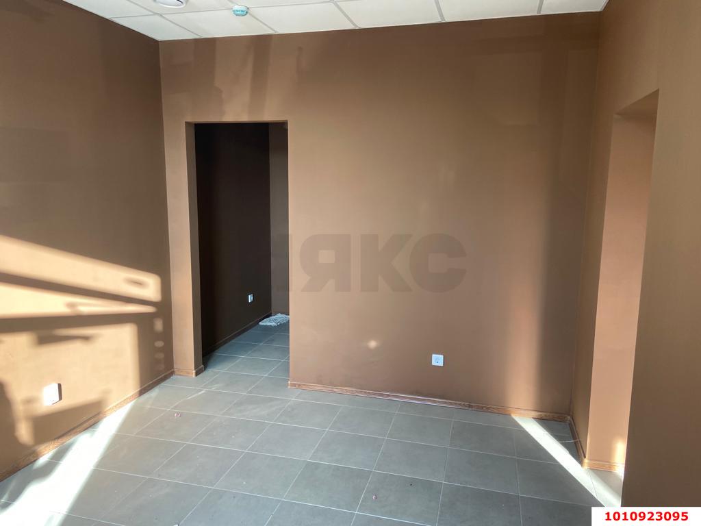 Фото №5: Торговое помещение 91 м² - Краснодар, жилой комплекс Премьера, ул. Автолюбителей, 1/7к1