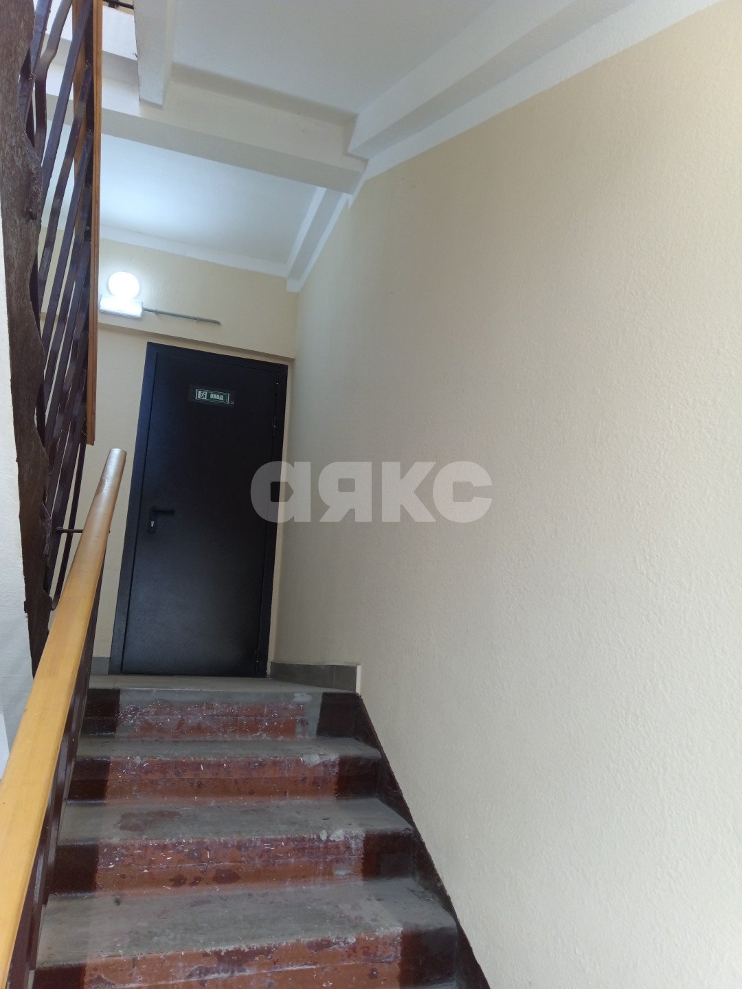 Фото №2: Комната 14 м² - Мариуполь, Азовский, пр-кт Победы, 84