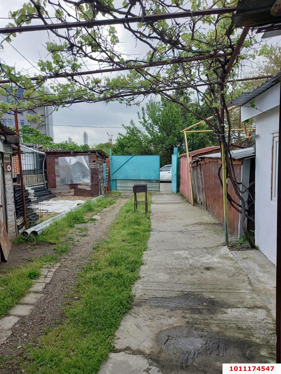 Фото №11: Часть дома 20 м² + 1 сот. - Краснодар, Центральный внутригородской округ, Покровка, мкр. Центральный, ул. Карасунская набережная, 31