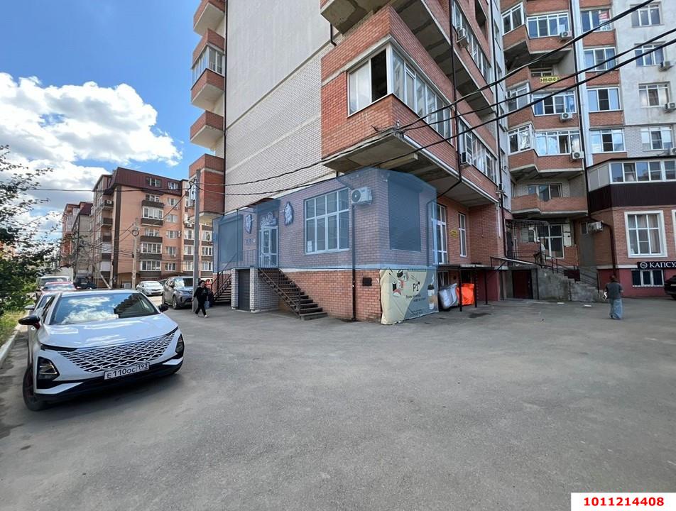 Фото №3: Торговое помещение 66 м² - Краснодар, жилой комплекс Лучезарный, ул. Московская, 154к1