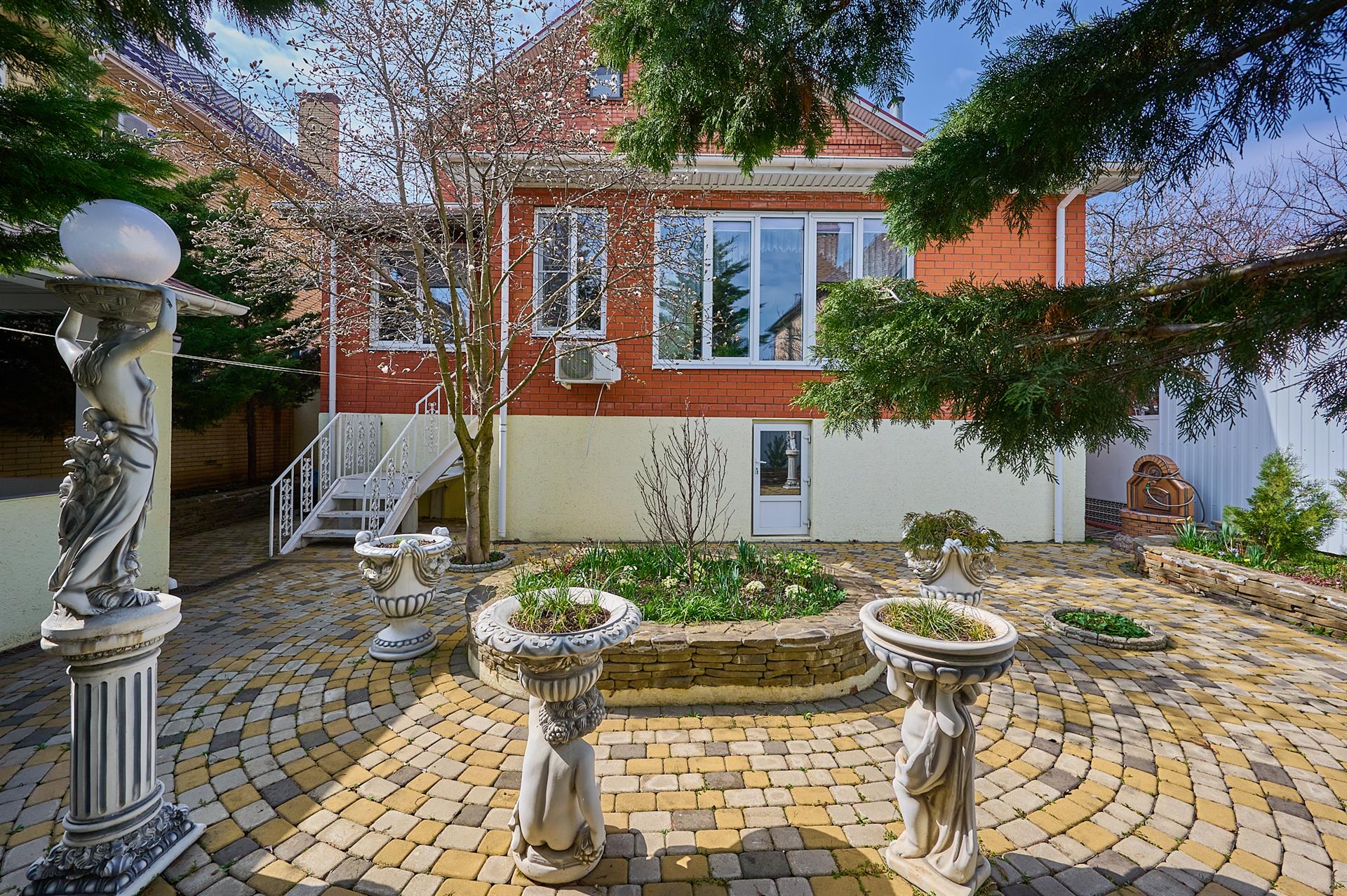 Фото №13: Дом 508 м² + 5 сот. - Краснодар, ул. Тахтамукайская, 55