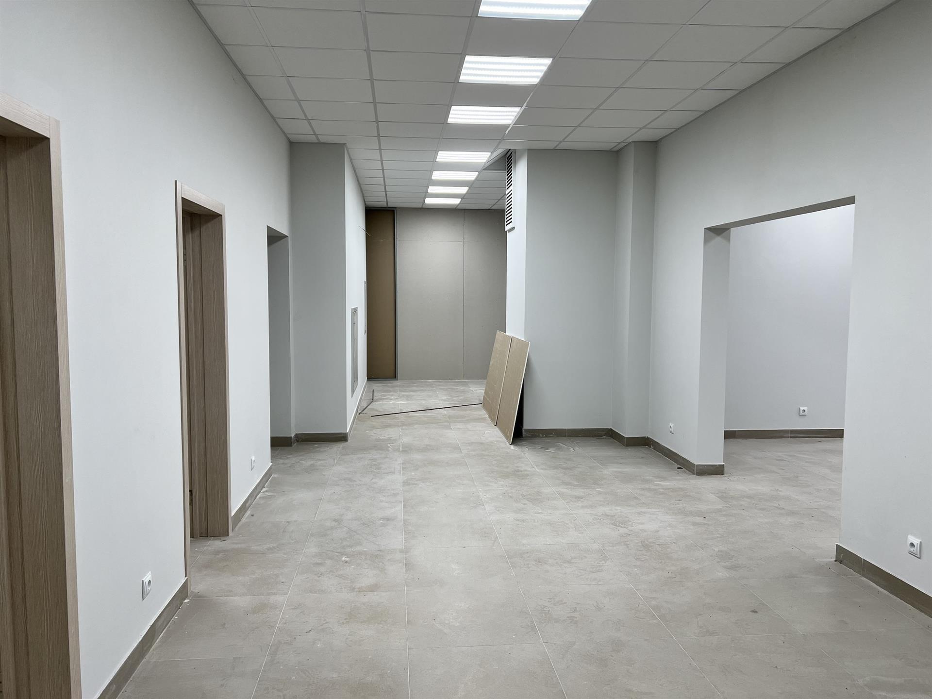 Фото №13: Коммерция 210 м² - Краснодар, Центральный внутригородской округ, Дубинка, жилой комплекс Радонеж, мкр. Черёмушки, ул. Вишняковой, 1/23к2