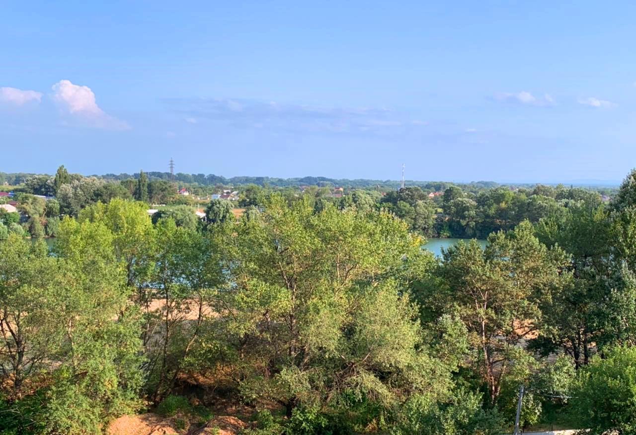 Фото №3: Коммерция 210 м² - Краснодар, Центральный внутригородской округ, Дубинка, жилой комплекс Радонеж, мкр. Черёмушки, ул. Вишняковой, 1/23к2