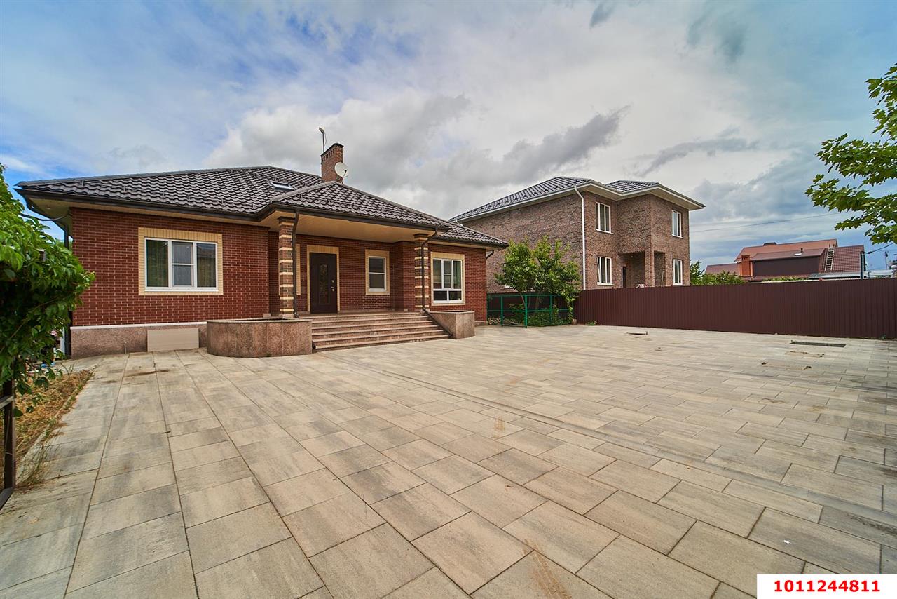 Фото №2: Дом 212 м² + 12 сот. - Знаменский, Карасунский внутригородской округ, ул. Приветная, 6