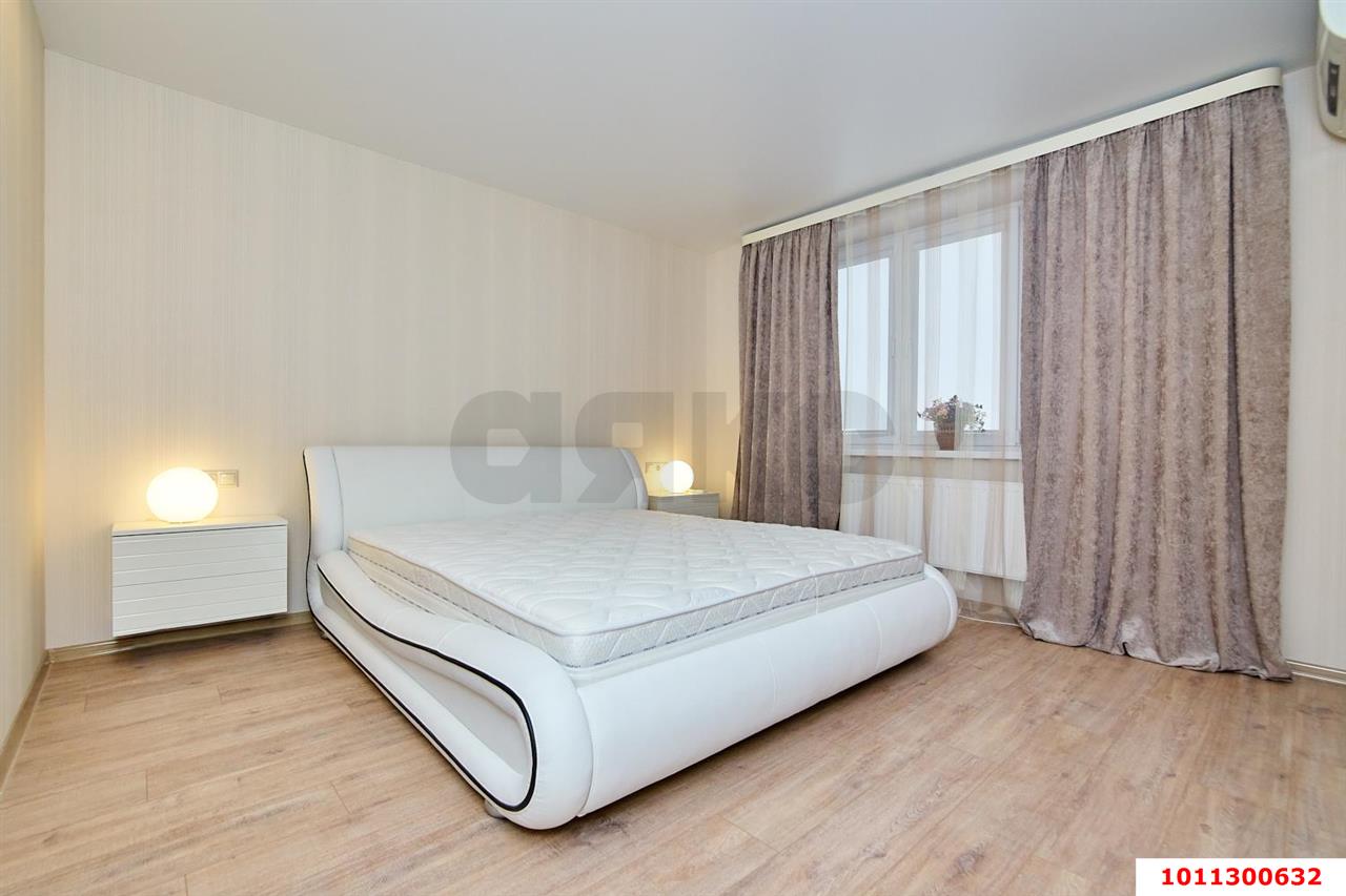 Фото №1: 2-комнатная квартира 80 м² - Краснодар, жилой комплекс Ставропольский, ул. Селезнёва, 4/13к2