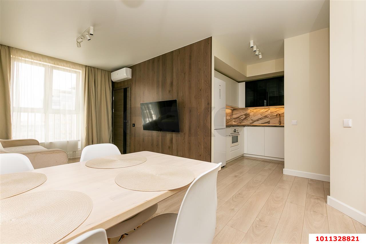 Фото №2: 1-комнатная квартира 38 м² - Краснодар, Центральный внутригородской округ, Центральный, мкр. жилой комплекс Большой, ул. Красная, 176лит1