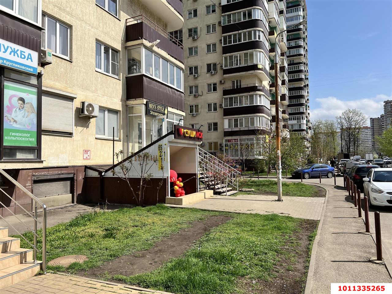 Фото №1: Торговое помещение 114 м² - Краснодар, жилой комплекс Возрождение, ул. имени 40-летия Победы, 125