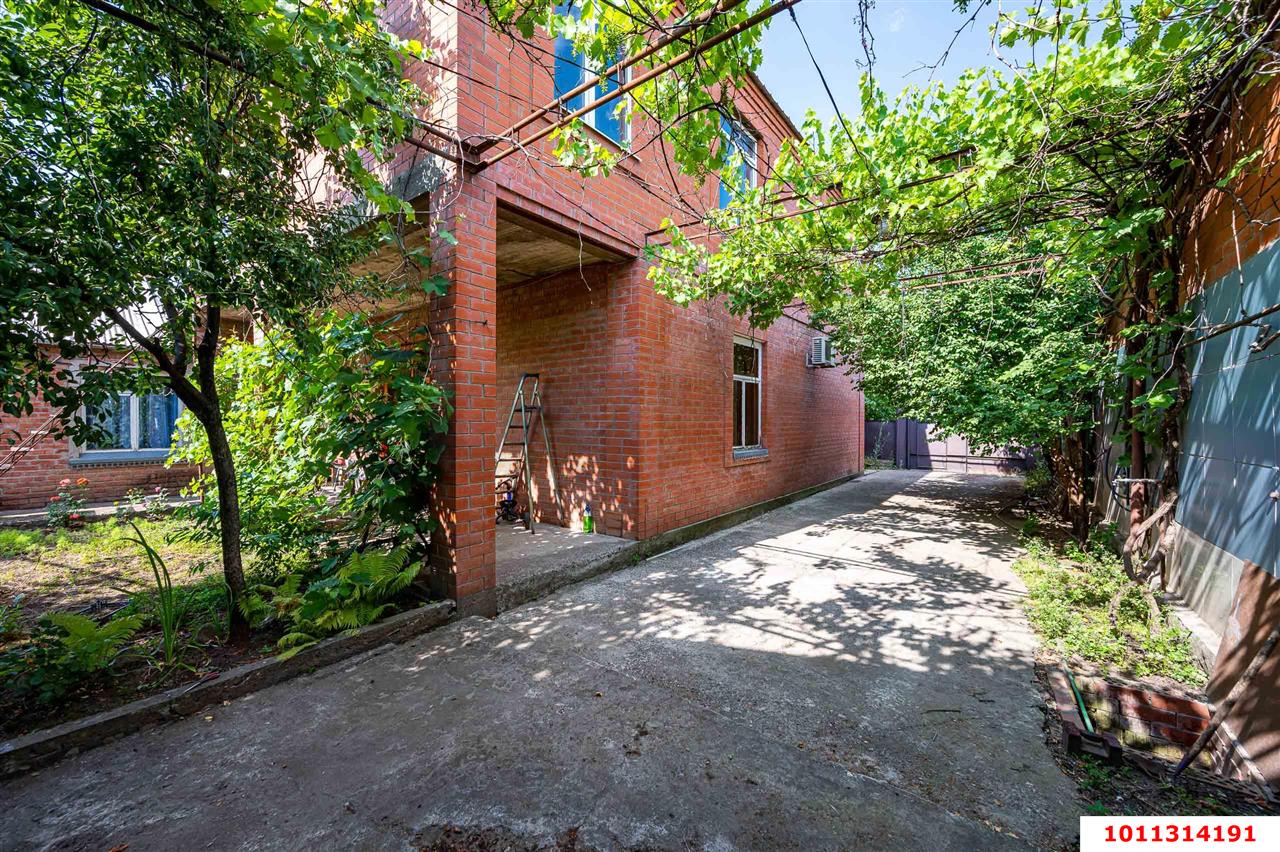 Фото №1: Дом 214 м² + 4.2 сот. - Краснодар, Прикубанский внутригородской округ, мкр. Славянский, ул. имени Толбухина