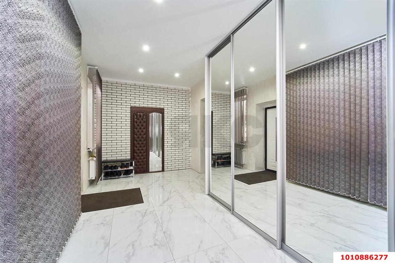 Фото №12: Дом 380 м² + 8 сот. - Краснодар, мкр. Прикубанский внутригородской округ, ул. Тарасовская, 20