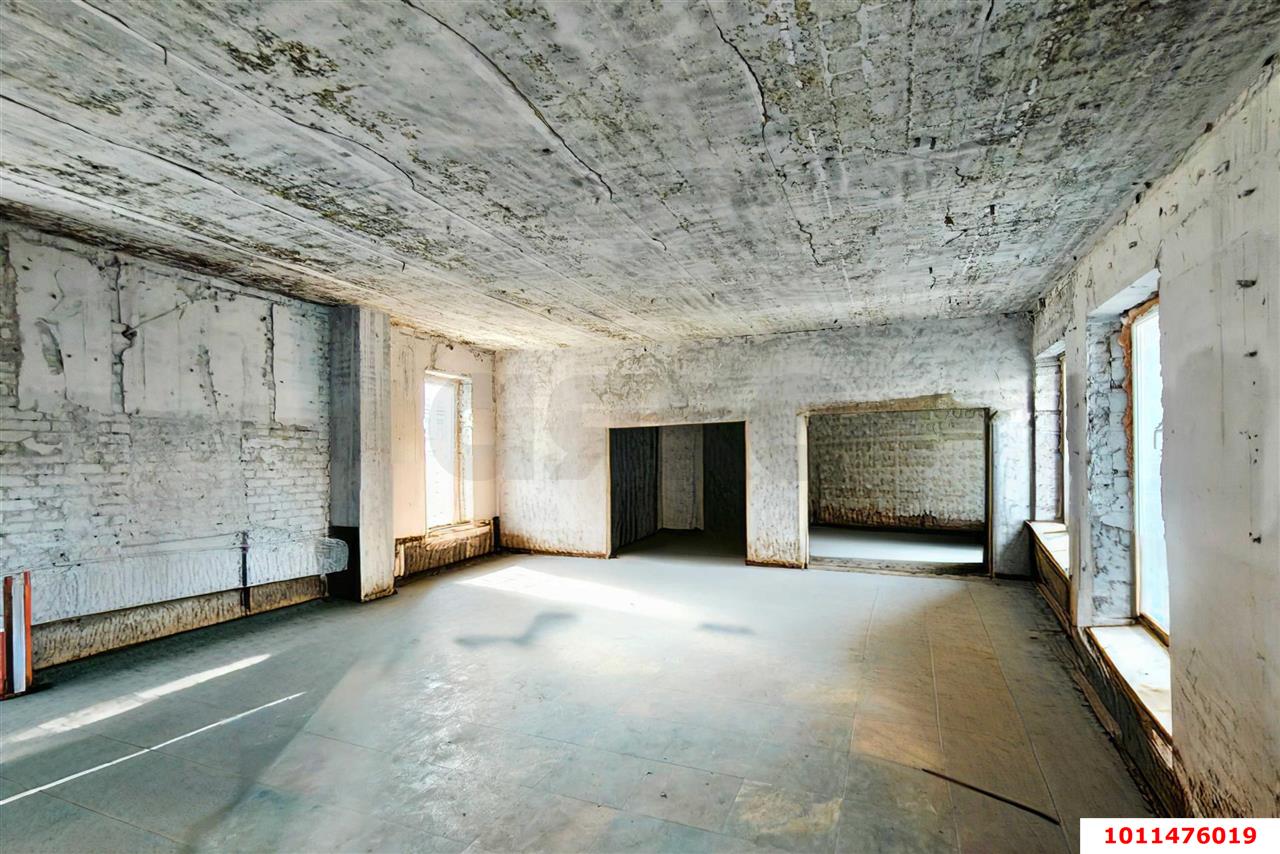Фото №8: Отдельное здание <span class="whitespace-nowrap">675 м²</span>, <span class="whitespace-nowrap">1/2 эт.</span> - Краснодар, Западный внутригородской округ, мкр. Центральный, ул. Будённого, 120