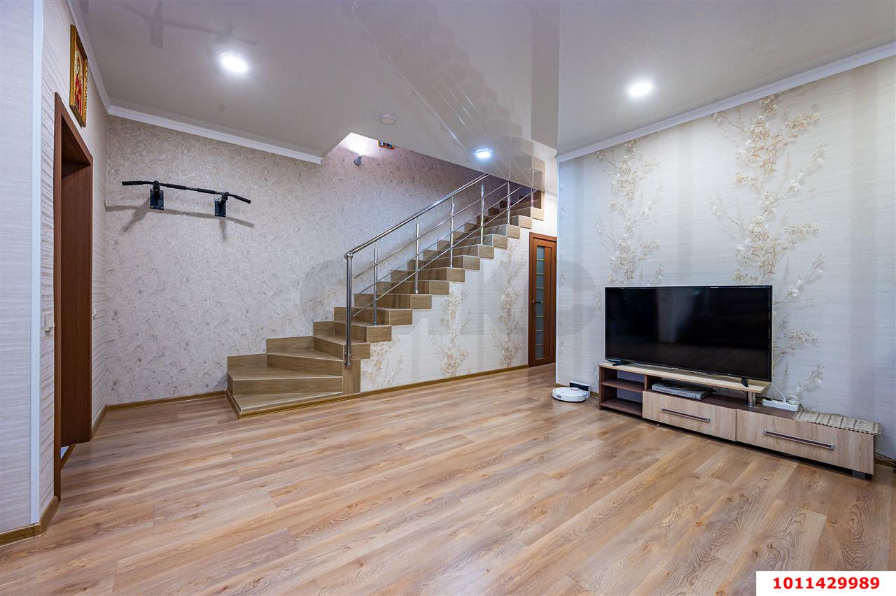 Фото №6: Дом 193 м² + 1.5 сот. - Плодородный, мкр. Прикубанский внутригородской округ, ул. Урожайная, 14